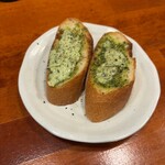 シーエムツー カフェ - ガーリックトースト