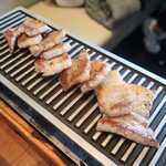 サムギョプサルと野菜 いふう - ・「彩り野菜のサムギョプサルランチセット(¥1600)」の豚肉。