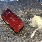 寿司処 海 - マグロ赤身