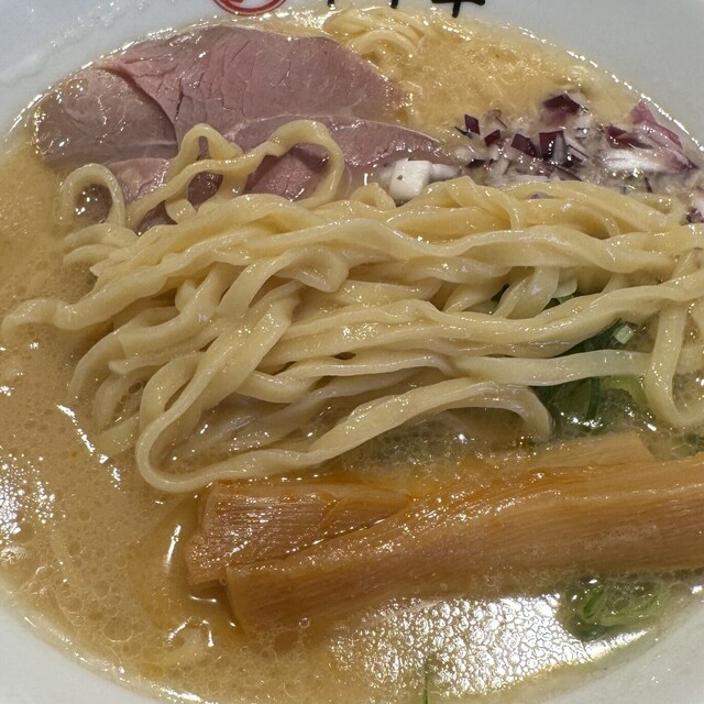 ラム白湯専門店 羊羊羊 - 関大前/ラーメン | 食べログ