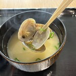 UORIKI FISH MARKET - 味噌汁にアサリ３個