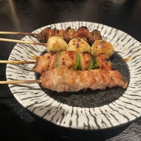 焼き鳥とワイン 萬鳥 祇園店 - 
