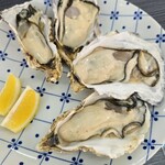 漁師直営牡蠣小屋 with 小さな釣り堀 - 