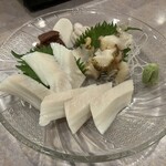 居酒屋 ほがら家 - 刺身（たこ頭、つぶ貝）