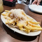 船橋ワイン食堂八十郎 - たっぷりパルミジャーノのポテトフライ
