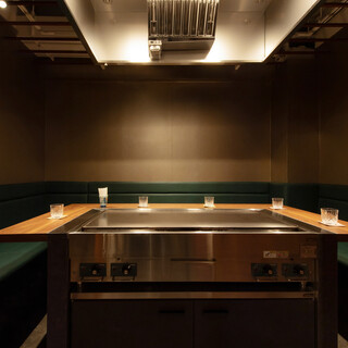 特別な時間をお過ごしいただける、最大6名様までの個室を完備