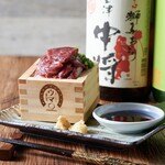 日本の酒と馬の肉 ウマ○ - 