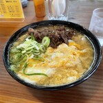 飩平庵 - 肉・玉子とじうどん ¥600-