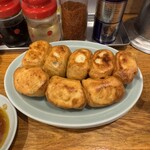 ファイト餃子 - 熱々の揚げ餃子！