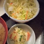 志摩 - 生野菜とポテトサラダ