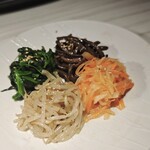 焼肉わらびホルモン 肉将軍 - 