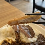 ミートハウス おにくやさん - 特製豚ロースとんかつのせカレー