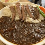 ミートハウス おにくやさん - 和牛ステーキのせカレー