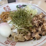 中華そば 太平楽 茂庭店 - 油そば 中盛り（300g） 背脂あり ニンニクなし 温玉 900円♪