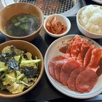 焼肉キャンプ - 料理写真:特上ランチ 1,639円