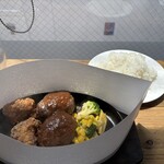 ステーキみたいなハンバーグ 練馬店 - 