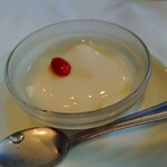 個室中華 頤和園 - 杏仁豆腐