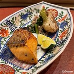 御料理 寺沢 - 時知らず焼に行者ニンニクと自家製生り節と焼小蕪