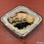 御料理 寺沢 - 三陸産の超特大サイズの蒸し牡蠣に新若芽