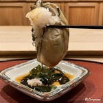 御料理 寺沢 - 三陸産の超特大サイズの蒸し牡蠣