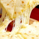 インディアンキッチン - チーズナン