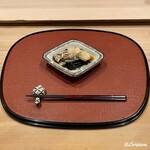 御料理 寺沢 - 三陸産の超特大サイズの蒸し牡蠣に新若芽