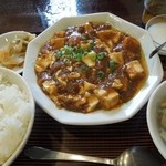 燁易亭 - 麻婆豆腐定食　550円　H26.8