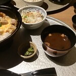 名古屋コーチン一鳳 なごや弌鳥 - 赤出汁お代わり無料です。