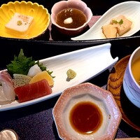 日月火 銀座店 - お刺身フグの炙りなど美味しい♪
