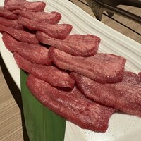 近江うし 焼肉 にくTATSU 青山本店 - 