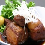 쇼쿠사이 바리바리 혼마치점 - 돼지 간장조림