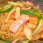 쇼쿠사이 바리바리 혼마치점 - 오코노미야키 가게의 철판 나폴리탄