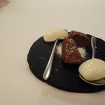 クッチーナ イタリアーナ ガッルーラ - ヨーグルトを詰めた葡萄は見事でした