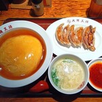 大阪王将 - 料理写真:餃子・天津飯セット