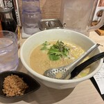 名驛式担々麺 しゃち福 - 