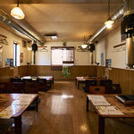 勢太 - 2Fは全部で7組入れます。