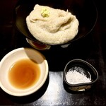 胡蝶庵 仙波 - そばがき　塩と醤油が付く