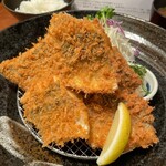 酒肴 新屋敷 - 神アジフライ大集合。アジフライパーティ