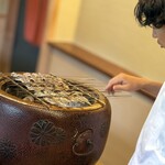 鎌倉 北じま - 日干しされた鮎を炭火焼き