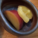御手打ちそば やま本 - さつま芋のレモン煮