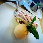 ジラソウ - 米粉のいちこロールケーキ＆バニラ