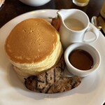 Makahiki - ミルクパンケーキ！チキンのソーセージ