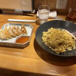 町場のチャーハン店 炒龍 - 