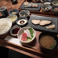 魚とおばんざい 泉士 - 