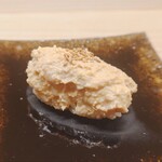 鮨しゅんじ - あん肝 国産金ゴマ:大葉から風味移し