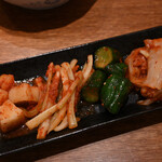 在市 月島本店 - キムチ盛り合わせ