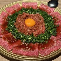 上等焼肉 ひらく - ユッケと牛刺し