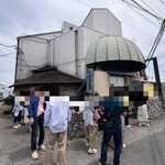 すぺいん亭 - 11時20分頃のお店前