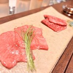 焼肉ホルモン はねいし - 