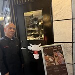 ステーキハウス京 - マスターと店構え